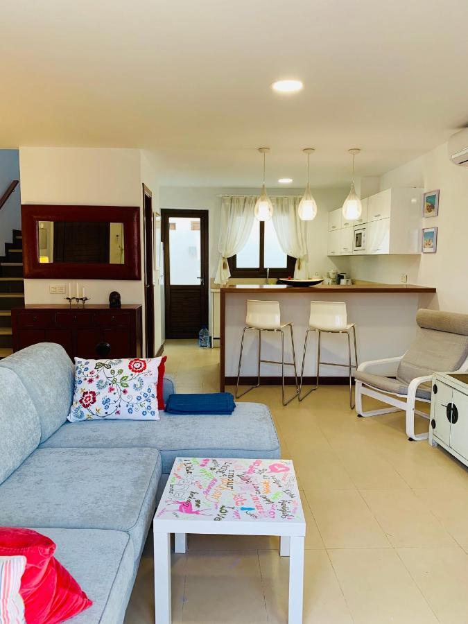 La Casa Roja Apartment Puerto Calero Luaran gambar